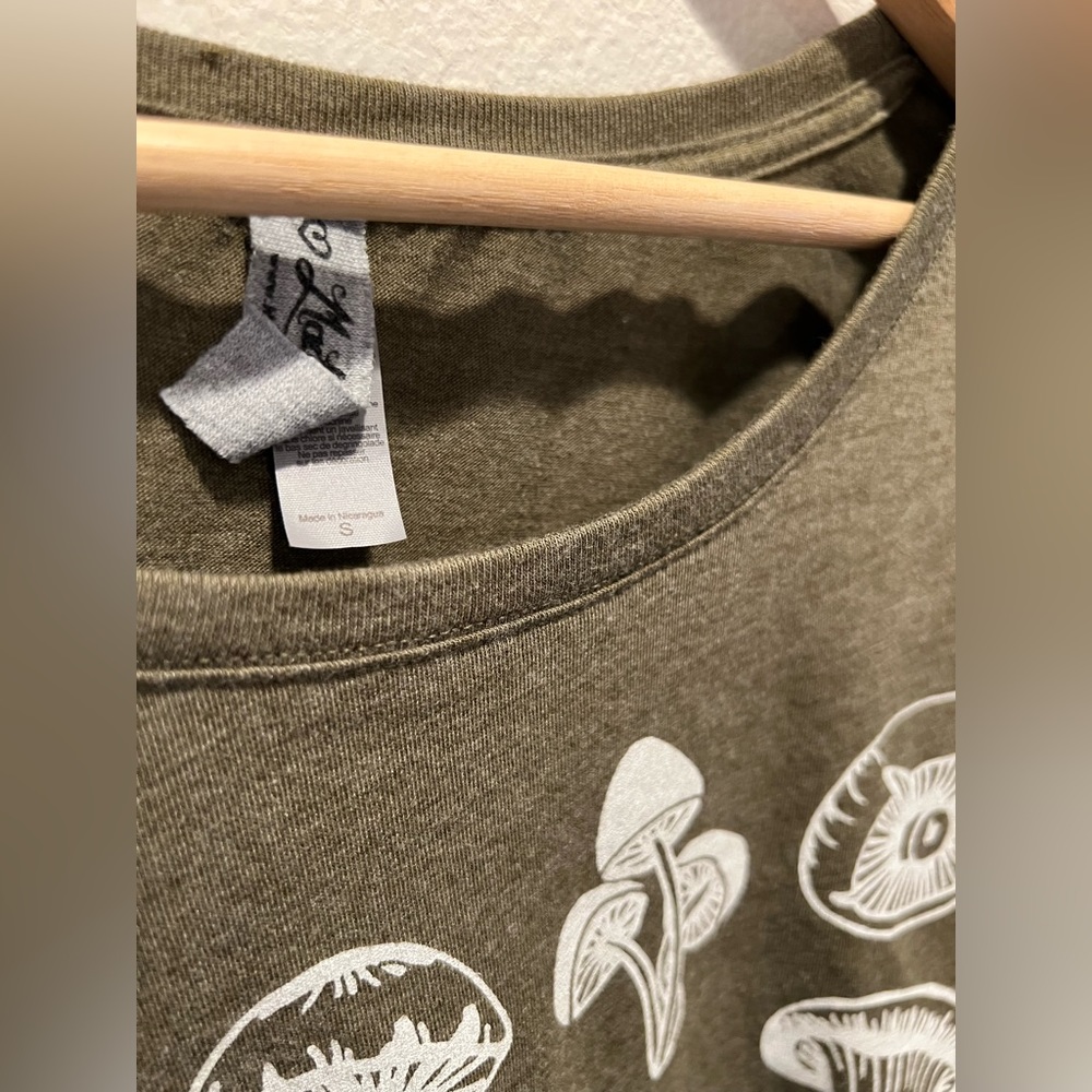 ‘Shroom Shirt - Picture 3 of 4